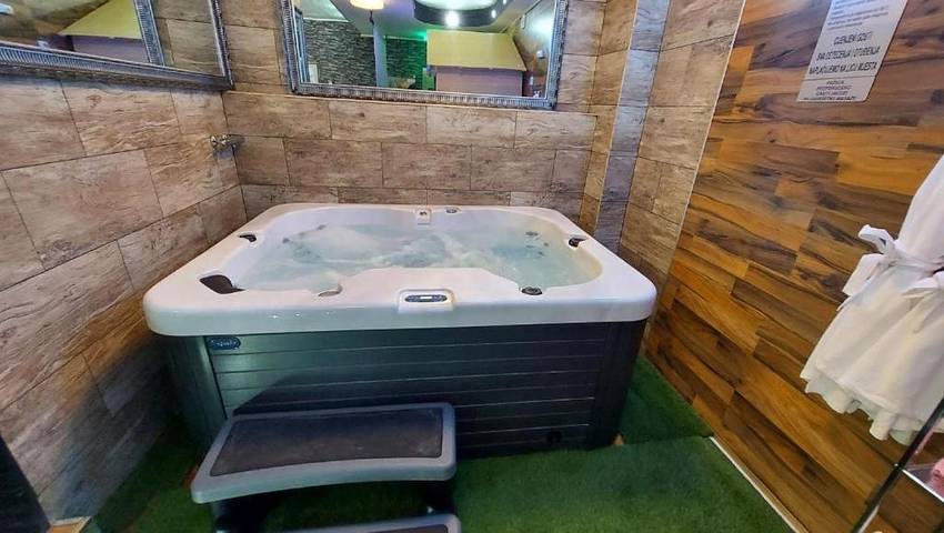 Maison d’hôte pour 2 personnes, avec jardin et jacuzzi ainsi que piscine et sauna à Zagreb - 4