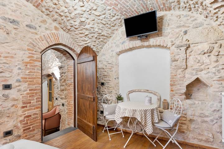 Quarto 'Stanza Dell'olio' com Terraço Privado e Wi-Fi in Peagna (Ceriale), Ceriale