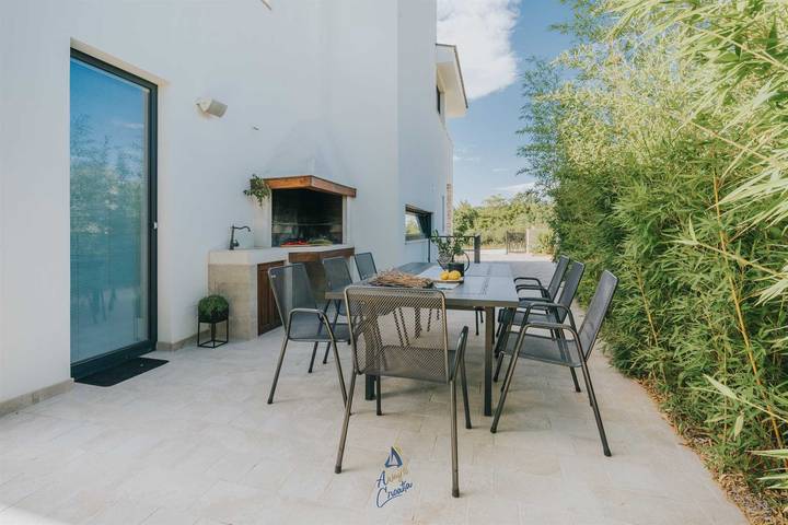 Lebendige, moderne 5-Zimmer-Villa für 10+2, mit Pool und Meerblick in Visnjan, Općina Višnjan