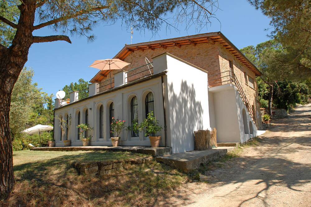 Foresteria 3 : tra Umbria e Toscana, Piscina e Jacuzzi riscaldate, campo giochi. in Città della Pieve, Perugia e dintorni