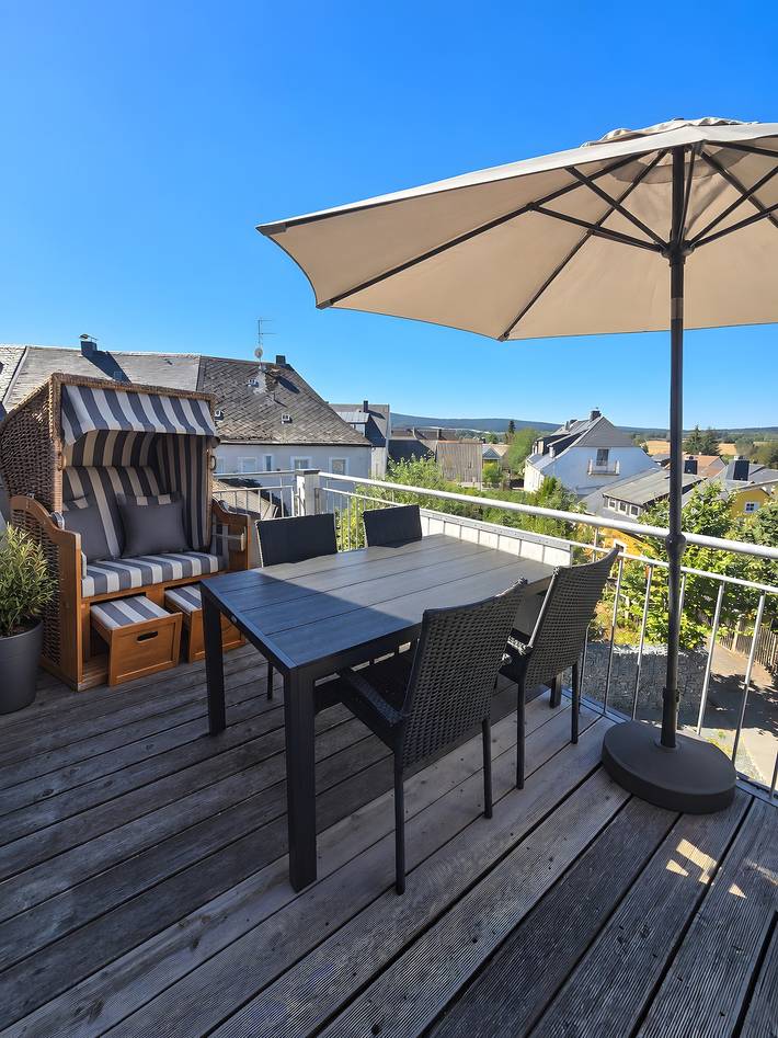 Appartement entier, Appartement 'Rosenzauber Loft' avec jardin privé, balcon et Wi-Fi in Weißenstadt, Arrondissement de Wunsiedel im Fichtelgebirge