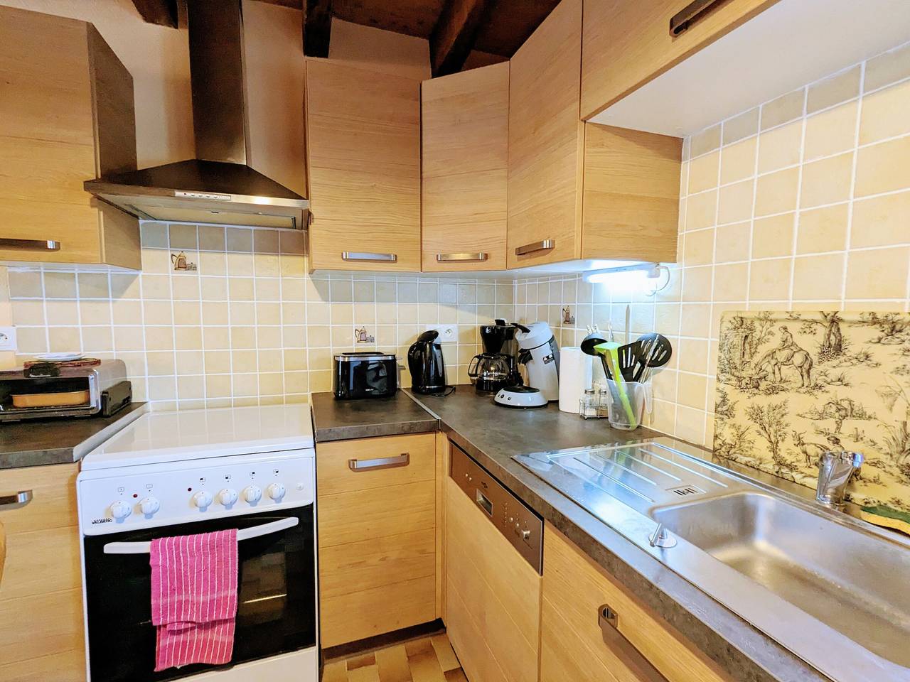 Charmanter Rückzugsort im Herzen der Natur, komfortable Ausstattung, privater Parkplatz, ab 47€/Nacht in Saint-Hilaire-sur-Benaize, Le Blanc und Umgebung