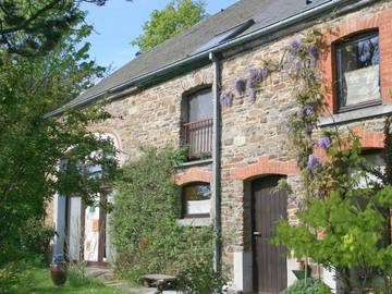 Gîte pour 4 personnes, avec vue et jardin à Tenneville