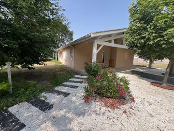 Gîte pour 6 personnes, avec jardin à Saint-Vivien-de-Médoc