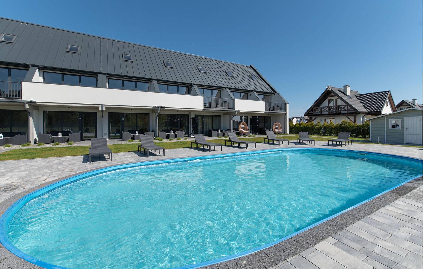 Ganze Ferienwohnung, Ferienwohnung für 5 Personen mit Pool in Nowęcin, Slowinzischer Nationalpark
