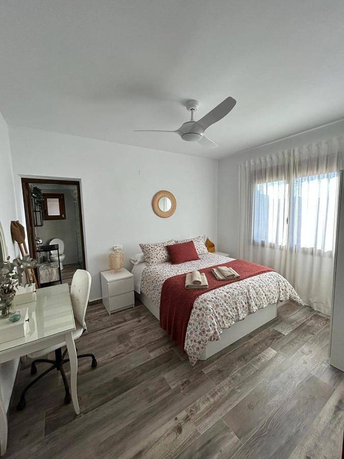 Casa rural para 7 personas, con jardín y terraza además de piscina y vistas, Se admiten mascotas en Las Valeras - 4