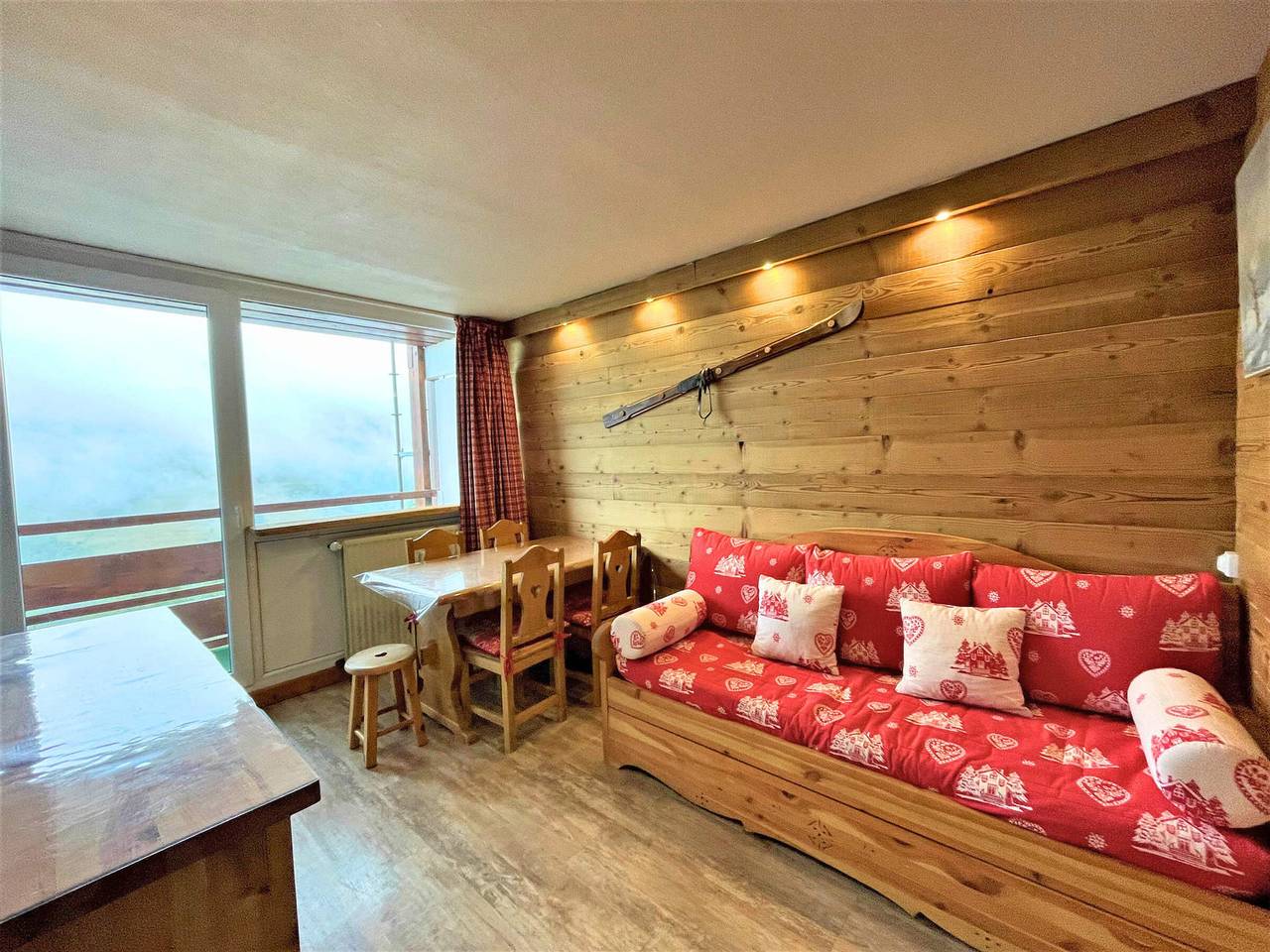 Ganze Wohnung, Appartement für 5 Personen mit ausgestatteter Küche direkt an den Pisten in Les Menuires, Saint-Martin-de-Belleville