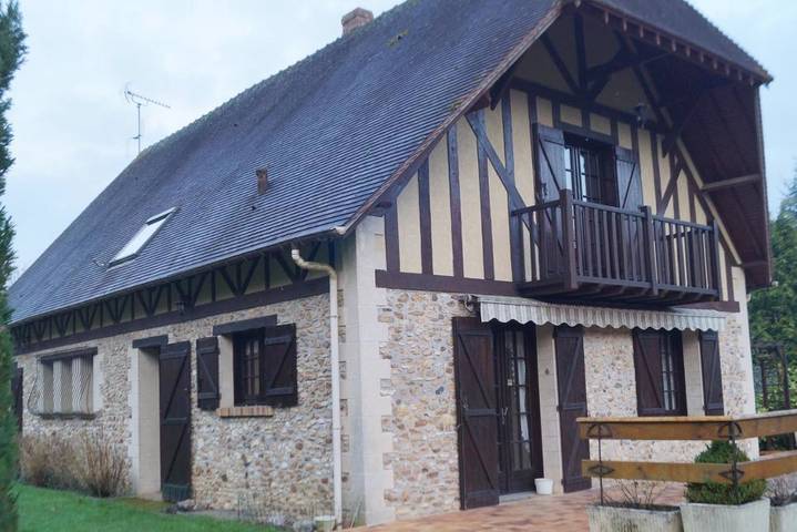 Gîte pour 2 personnes, avec terrasse et jardin à Saint-Pierre-de-Bailleul - 2