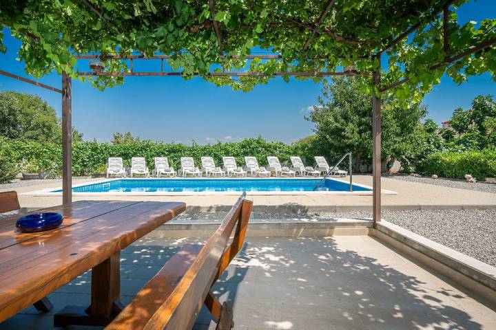 Ferienhaus für 16 Personen, mit Balkon und Garten an der Makarska Riviera - 2