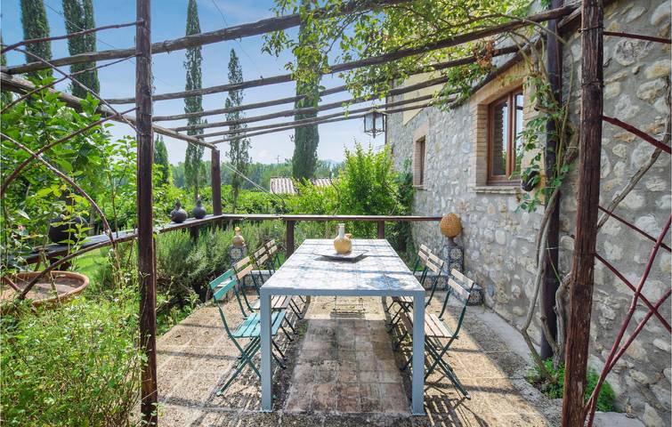 Appartamento intero, Accogliente appartamento con giardino vicino a Fiume Paglia! in Ficulle, Provincia di Terni