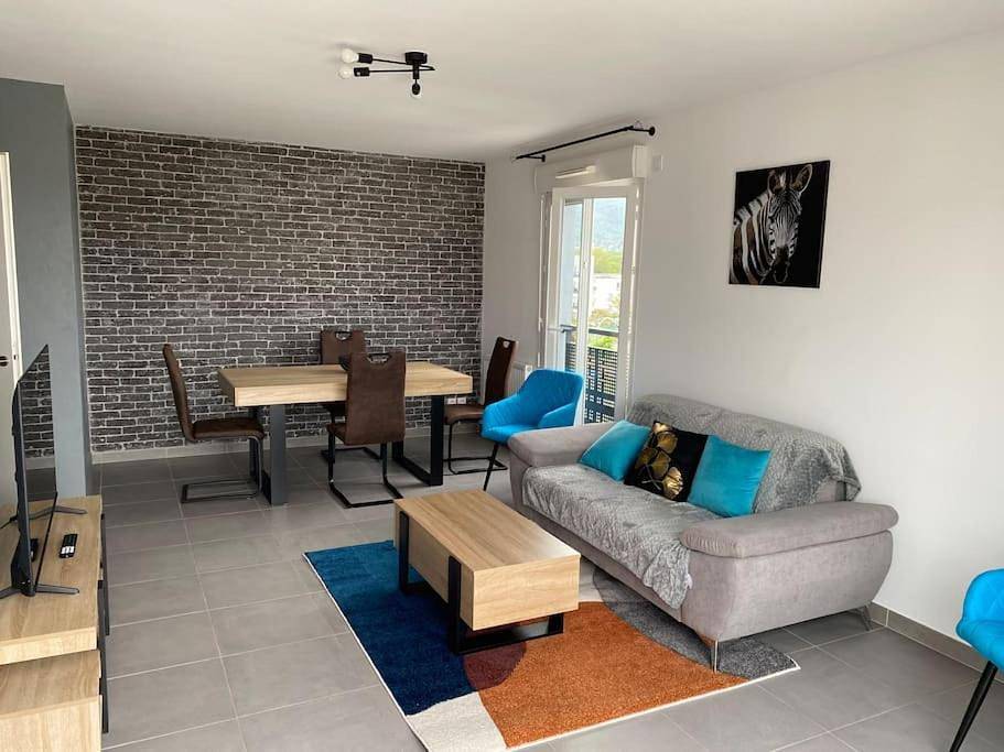 Appartement entier, Logement Standing avec parking privé - proche Cern, Genève, Onu in Saint-Genis-Pouilly, Gex
