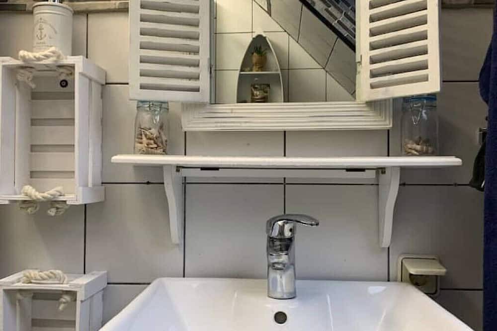 Appartamento intero, 2 Zimmer Wohnung/zentral/bayernähe! in Leverkusen, Bergisches Land