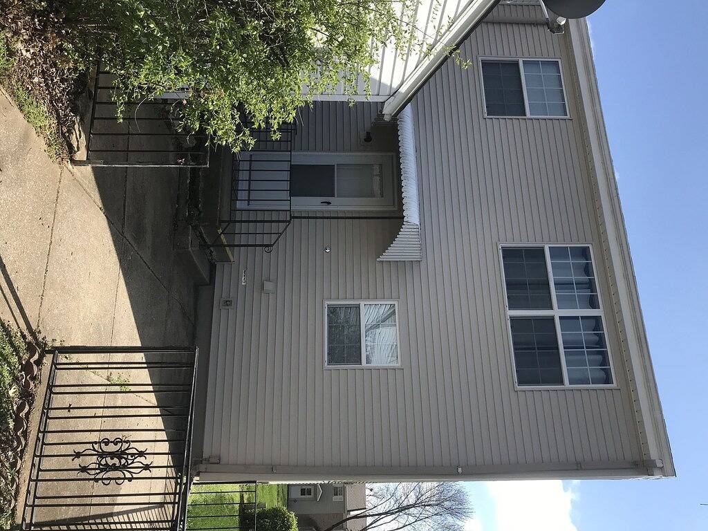 Lovely Home Near South Kansas City in Grandview, Missouri