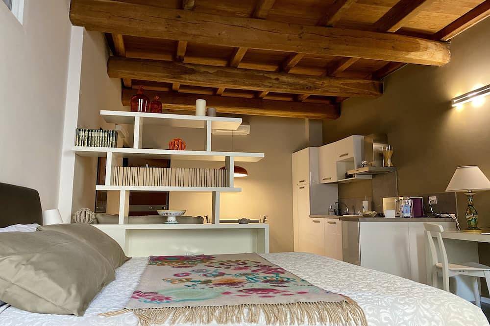 Entire apartment, Apartment in Vicolo Fabbri in the heart of Montefalco in Montefalco, Perugia Province