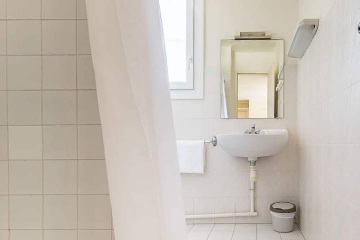 Gîte pour 2 personnes, avec balcon/terrasse et terrasse dans Plage de Saint-Cyr sur Mer Les Lecques - 4