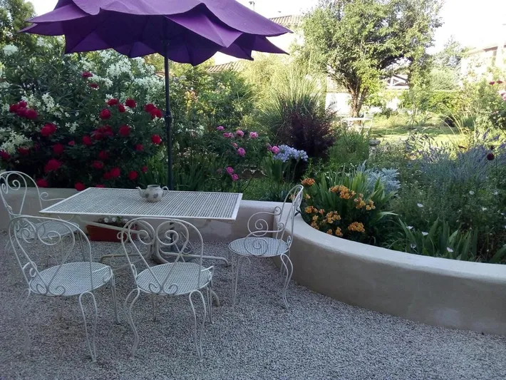Alojamiento y desayuno para 4 personas, con vistas y jardín - 1