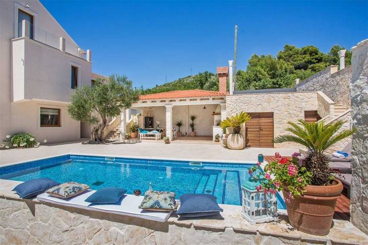 Villa con piscina per 14 persone, con balcone a Grad Dubrovnik