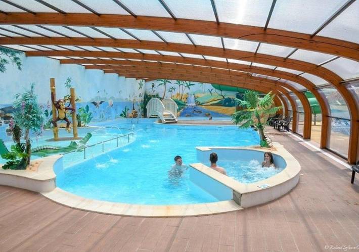 Camping pour 6 personnes, avec terrasse ainsi que piscine et jardin à Jard-sur-Mer - 2