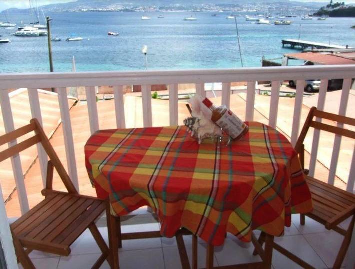Appartement de vacances pour 2 personnes, avec vue ainsi que balcon et piscine