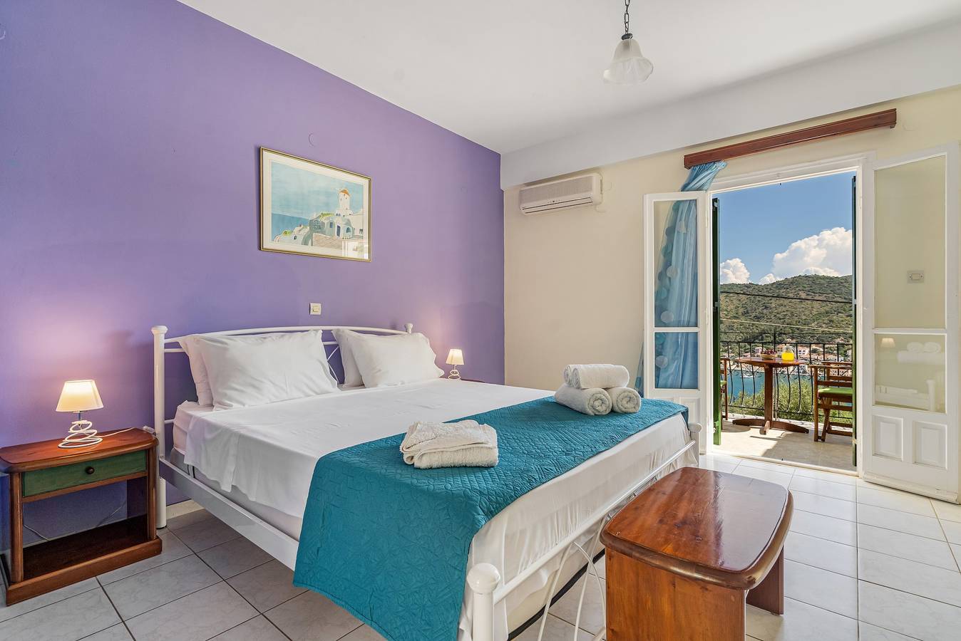 Studio entier, Studio 'Veronis 2' avec vue sur la mer, piscine partagée et Wi-Fi. in Vathy, Ithaque