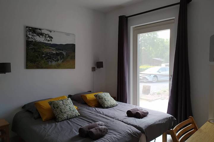 Location de vacances pour 8 personnes, avec jardin à Beauraing - 2