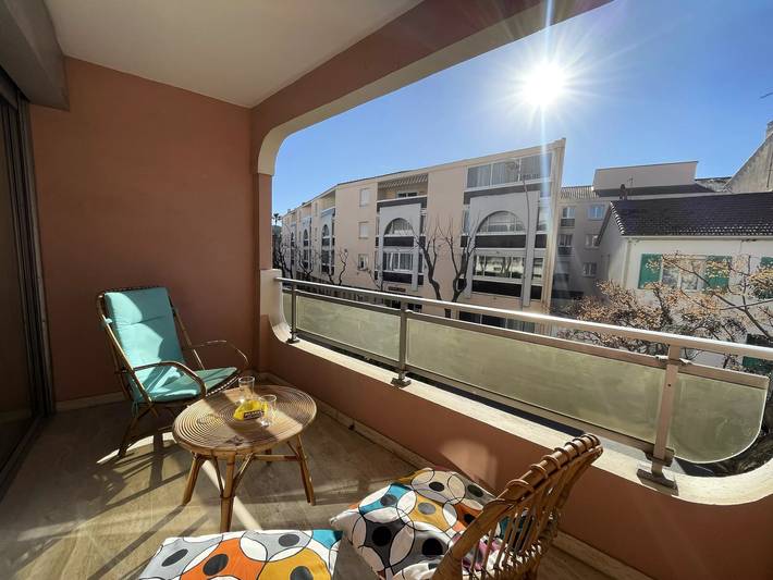 Appartement de vacances pour 2 personnes, avec vue et terrasse à Sanary-sur-Mer
