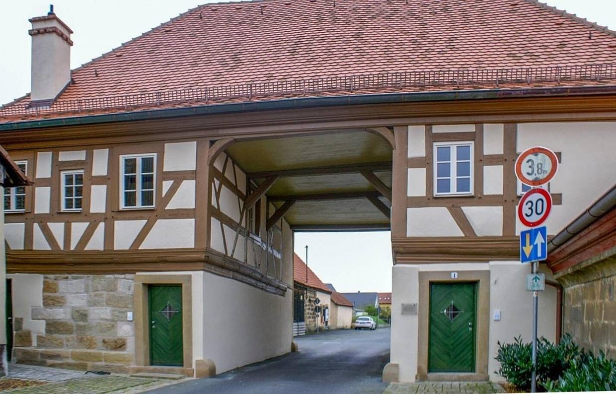 Ganze Ferienwohnung, Torhaus Rattelsdorf - Wohnung 3 Lilie in Rattelsdorf, Landkreis Bamberg