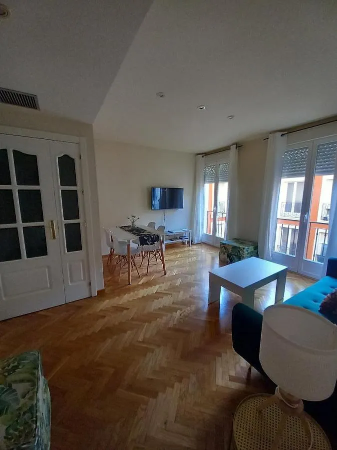 Apartamento de vacaciones para 5 personas, con balcón - 1