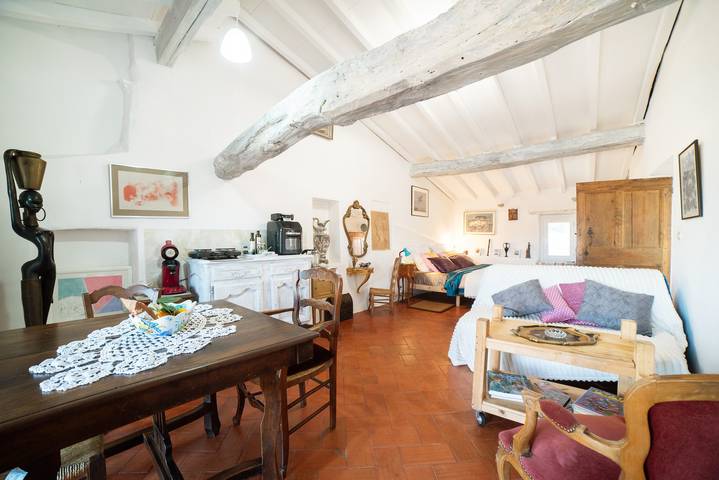 Estudio entero, Gran estudio tipo loft bohemio chic con terraza y vistas panorámicas en edificio del siglo Xvii in Maureillas-las-Illas, Región Céret