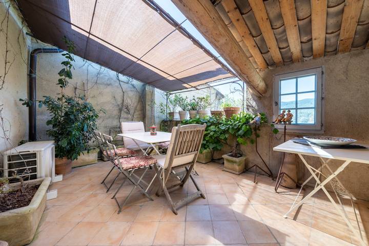 Location de vacances pour 6 personnes, avec Balcon et Terrasse à Lourmarin - 2