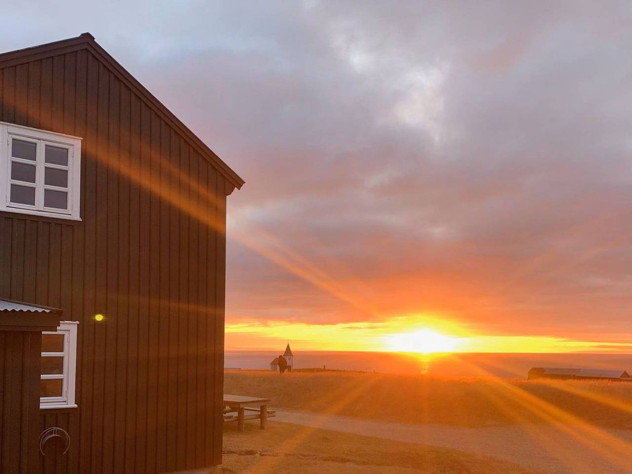 No 1 in Island West. Best View Cottage. in Hellnar, Snaefellsbaer