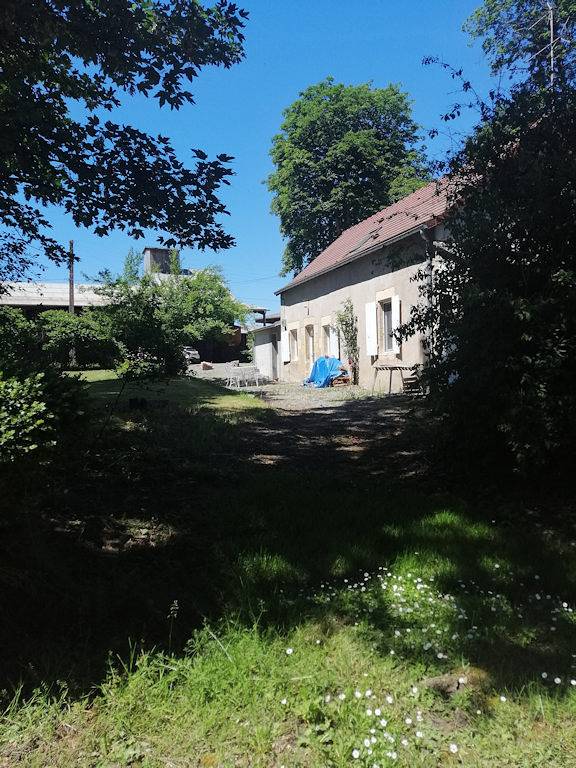 Gîte pour 6 personnes, avec jardin dans Nièvre - 4