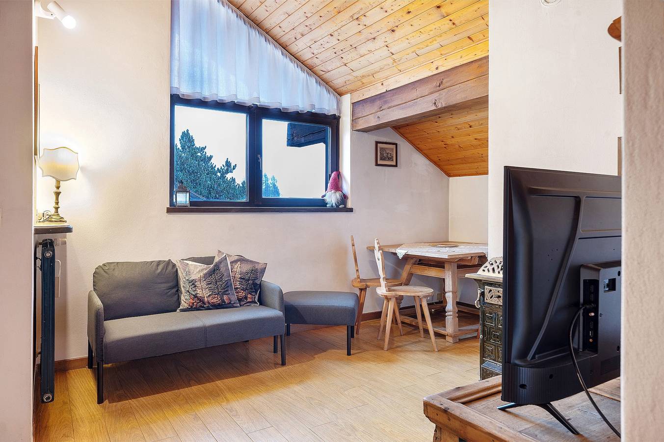 Ganze Wohnung, Ferienwohnung 'Casa Serena' mit Bergblick und Balkon in Cavalese, Fleimstaler Alpen