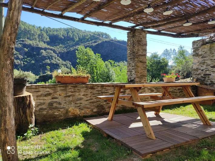 Location de vacances pour 11 personnes, avec jardin ainsi que piscine et vue, animaux acceptés à Saint-Paul-la-Coste - 4