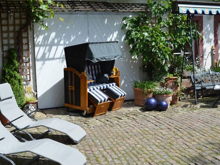 Ferienwohnung für 6 Personen, mit Garten und Terrasse sowie Whirlpool, kinderfreundlich in Neustadt an der Weinstraße - 2