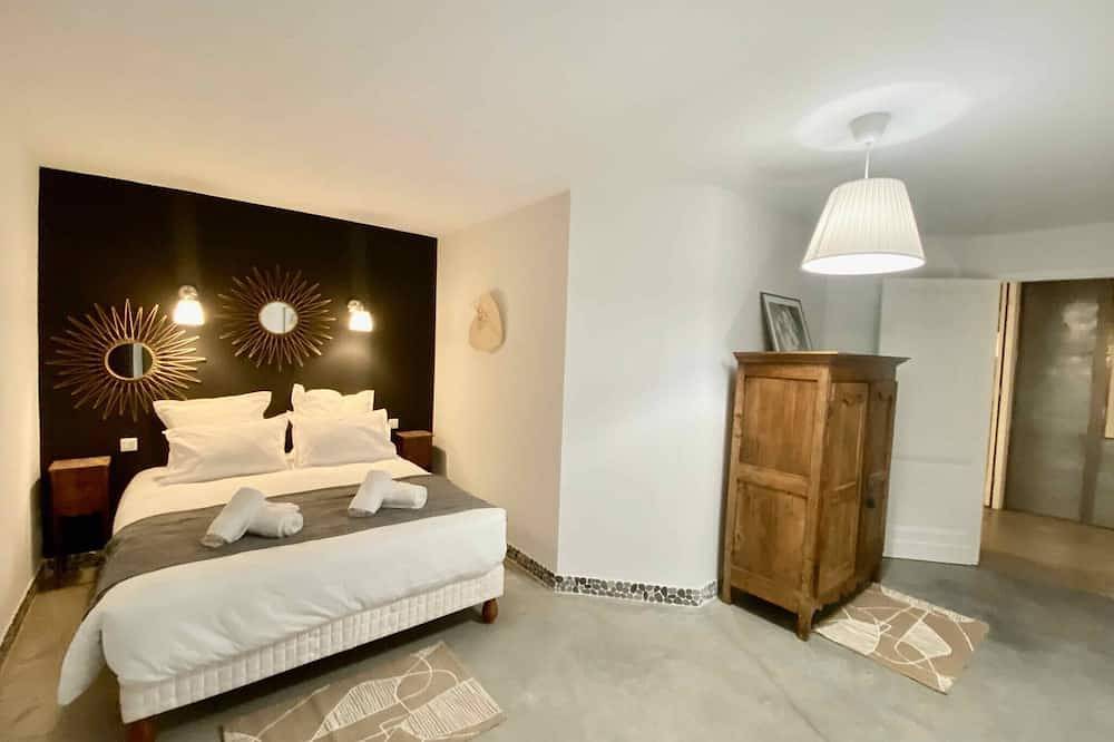 L'atelier Insolite - Heated Pool in Montauban, Tarn-et-Garonne
