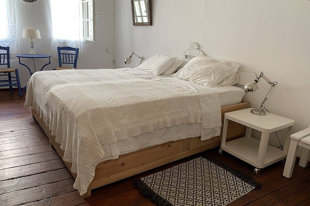 Agapi Nefeli, einzigartige Dachterrasse mit Blick auf den Hafen und das Stadthaus von Skopelos in Skopelos Stadt, Sporaden