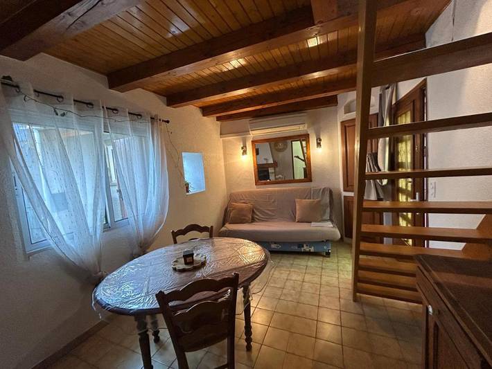 Gîte pour 4 personnes, avec Terrasse et Vue à Colombières-sur-Orb