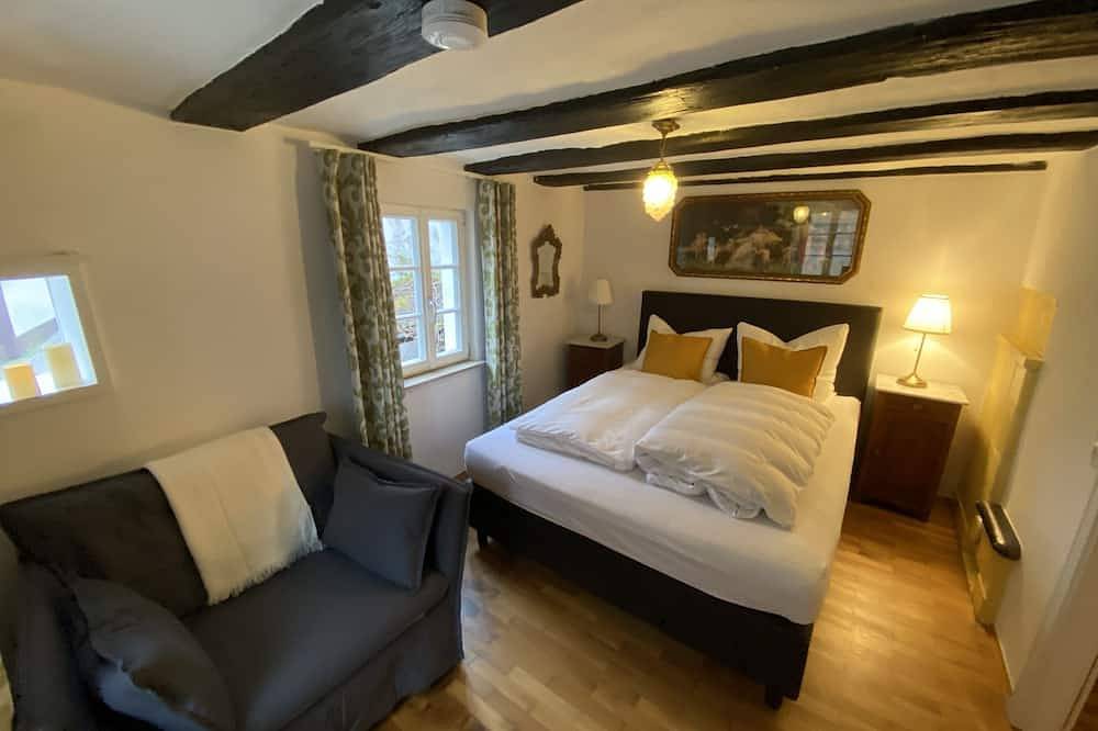 Ganze Wohnung, Wohnen in der „Quetsche Kuche Stubb“ -          Fewo im historischen Ambiente in Neustadt an der Weinstraße, Pfälzer Rheinebene
