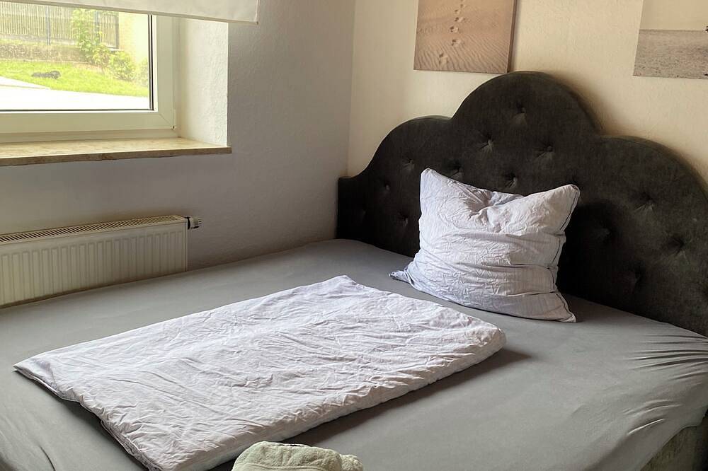 Ganze Wohnung, Schöne Ferien- Monteurswohnung - ruhig und malerisch gelegen in Hofgeismar, Hessisches Bergland