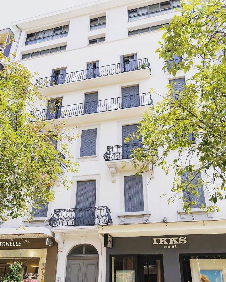Appartement entier, One-Bedroom Apartment in Annemasse, Région de Saint-Julien-en-Genevois