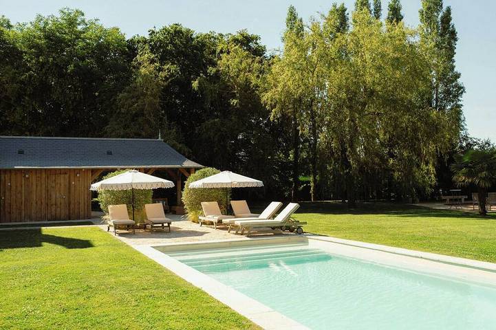 Maison de vacances pour 15 personnes, avec Balcon ainsi que Jardin et Piscine à Donnay