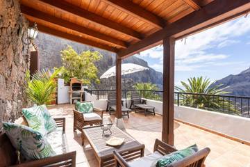Gîte pour 4 personnes, avec balcon dans Masca