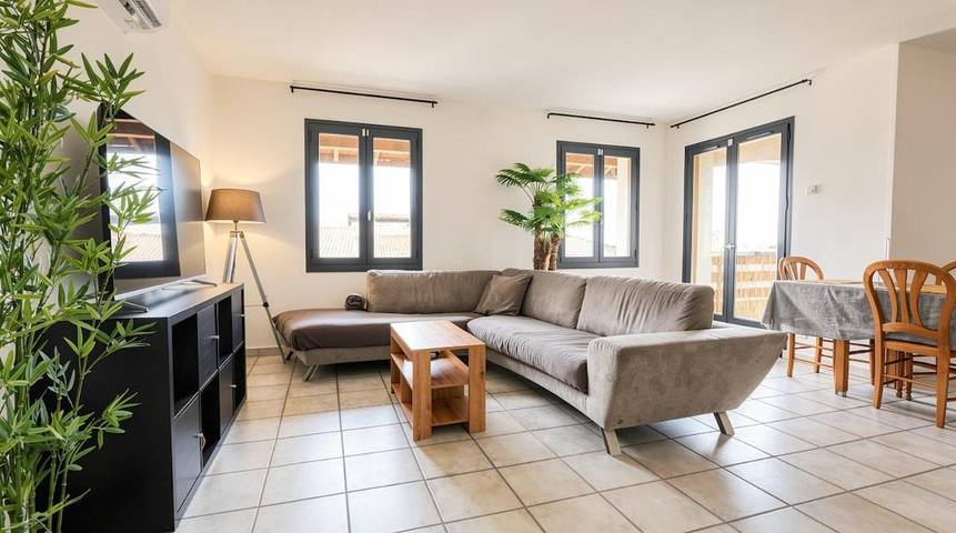 Gîte pour 4 personnes, avec Terrasse et Vue à Lumbin
