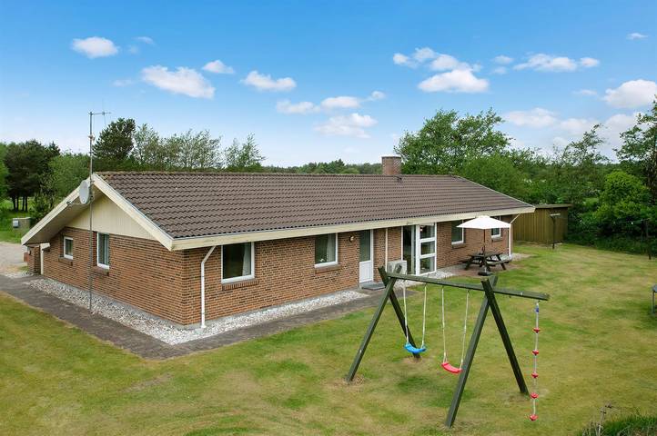 Ferienhaus für 10 Personen, mit Whirlpool und Terrasse sowie Sauna in Blavand