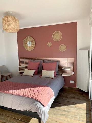 Chambre d’hôte pour 2 personnes, avec jardin et vue ainsi que terrasse et piscine à Lorgies