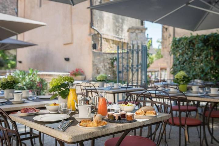 Hôtel pour 2 personnes, avec terrasse ainsi que sauna et jacuzzi, animaux acceptés à Provins - 2