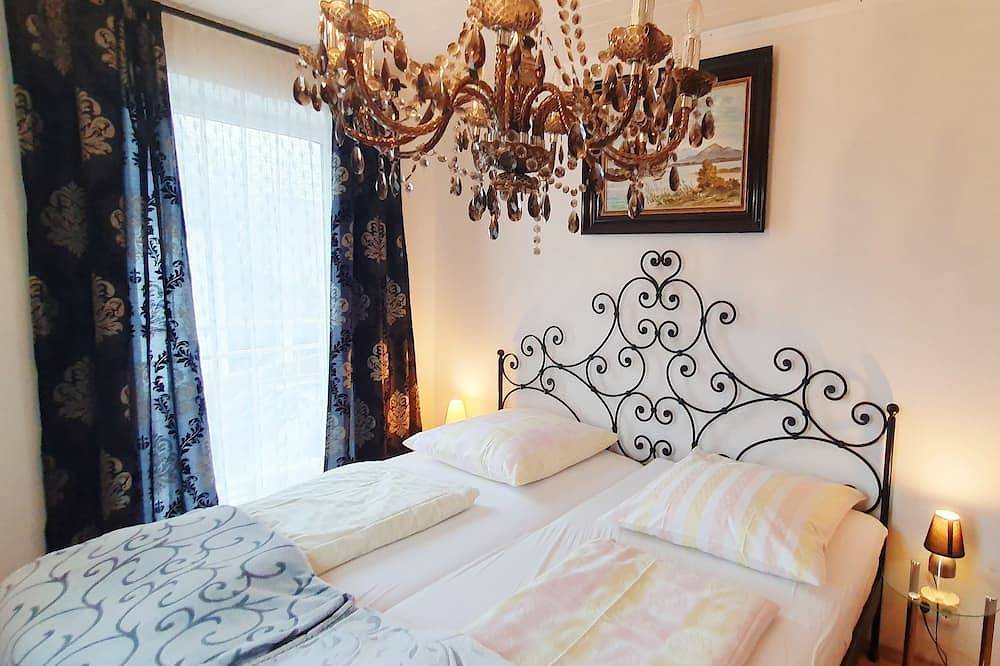 Ganze Wohnung, Ferienwohnung im 1. Obergeschoss, 65m², 2-5 Personen, Nichtraucher, Balkon in Traunstein, Chiemsee