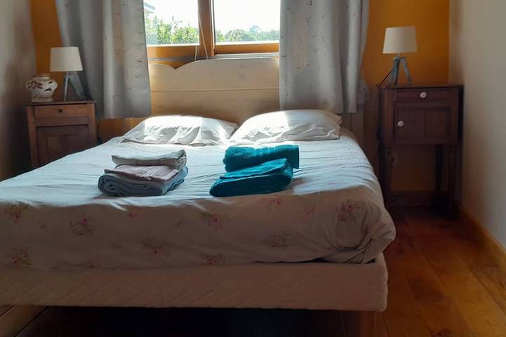 Location de vacances pour 4 personnes, avec jardin et terrasse à Lantic - 2