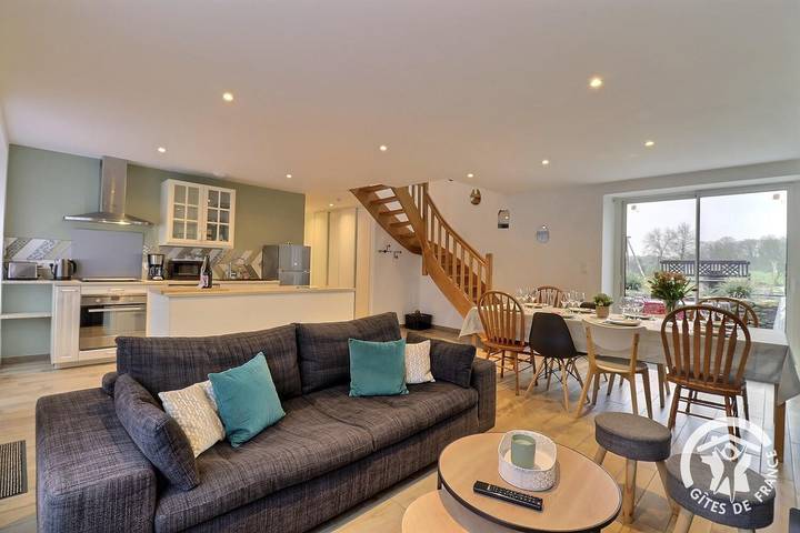 Gîte pour 8 personnes, avec jardin et terrasse, animaux acceptés dans Mesnil-Roc'h - 2